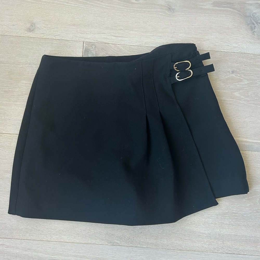 Zara Black Mini Skort with Buckle Detail